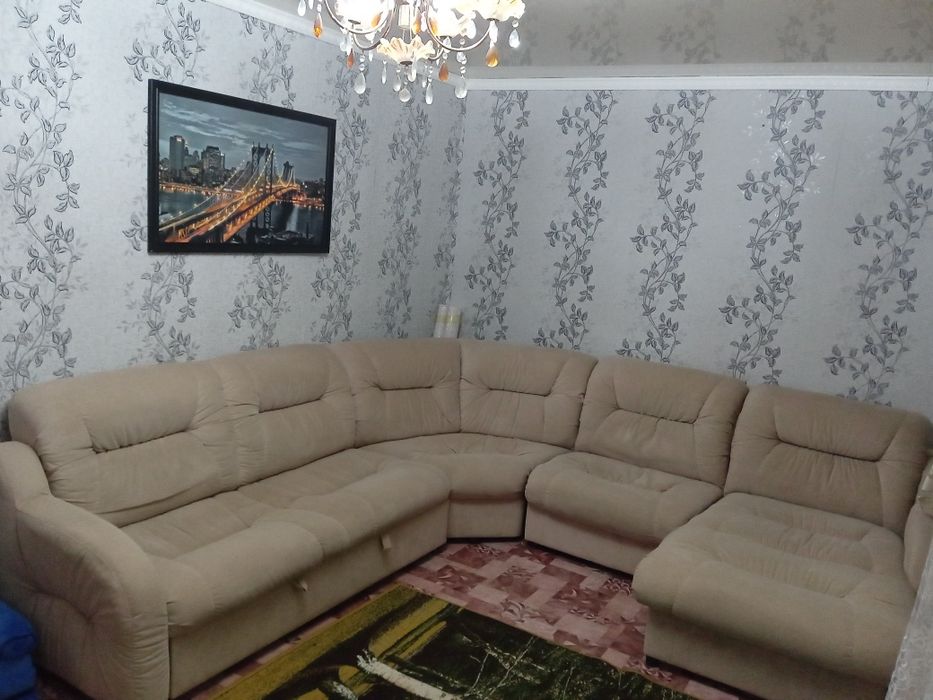 Диван угловой в отличном состоянии