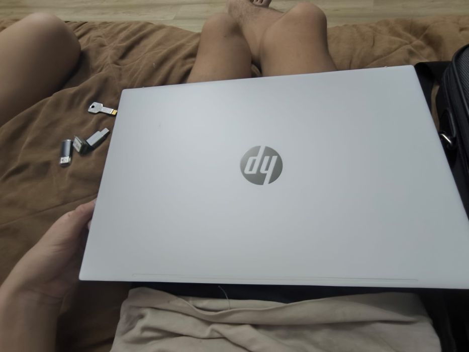 ноутбук-HP Pavilion Laptop 15-eh0x
процессор: AMD Ryzen 3  4300 series