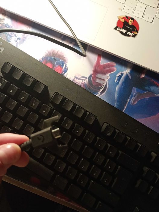 Logitech G pro клавиатура