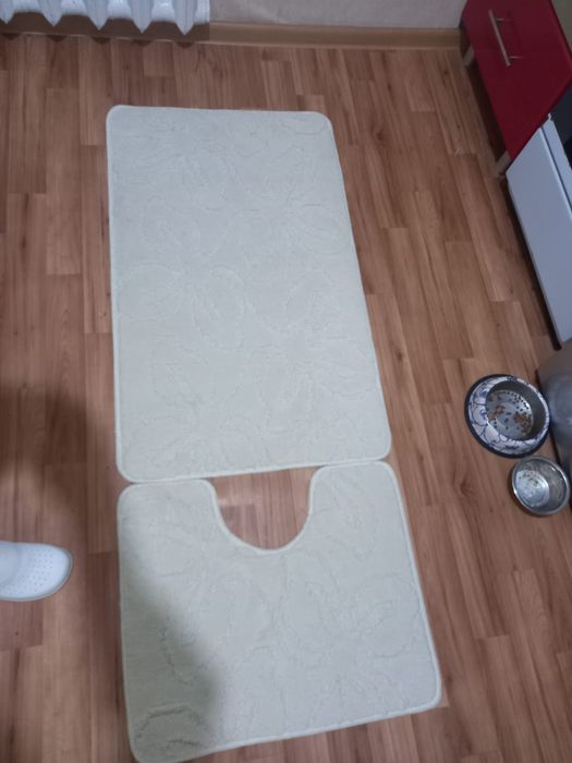 Продам коврики для ванной и туалета