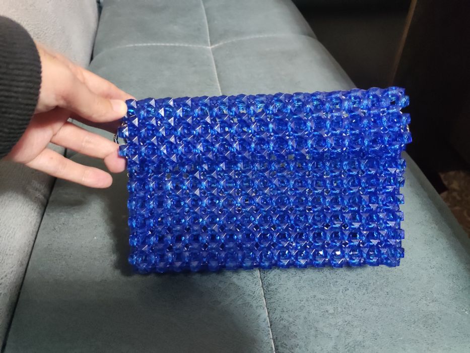 Хар хил турдаги Бисерли сумкалар ва кошелеклар сотамиз ва заказ оламиз