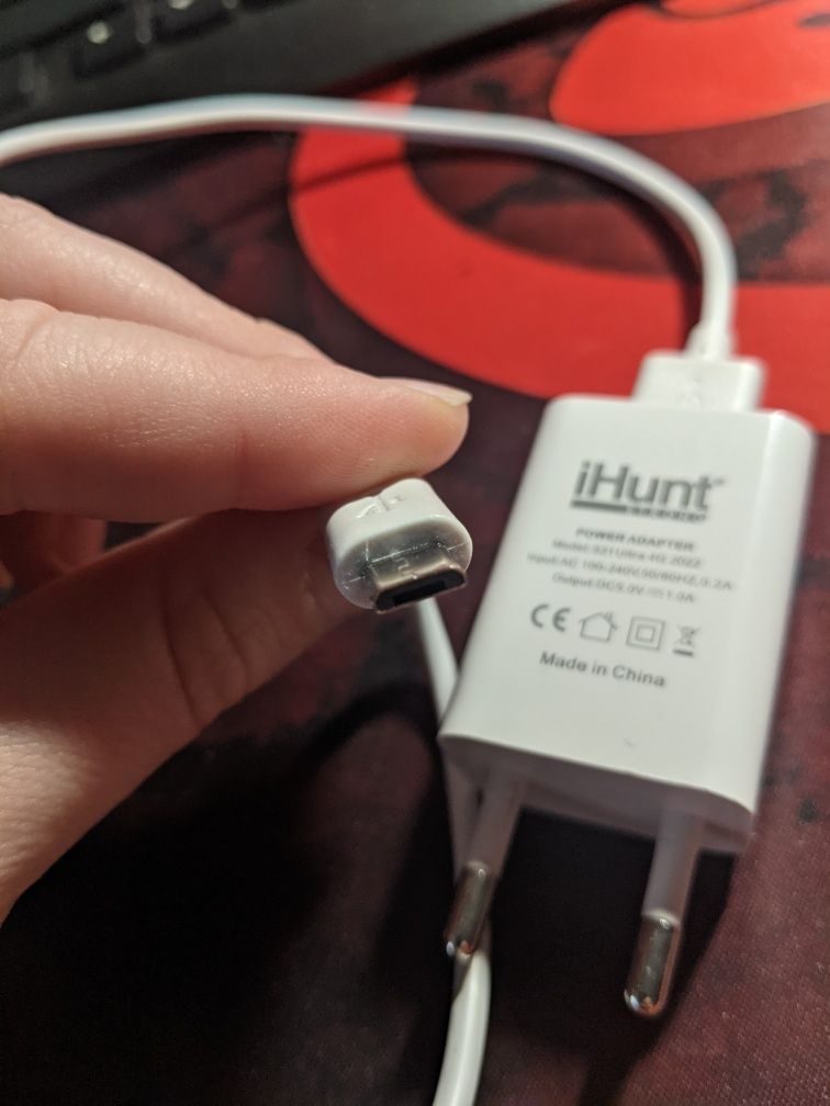 Vand încărcător IHunt microusb