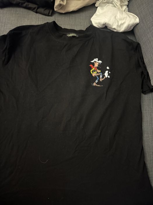 9 чифта тениски