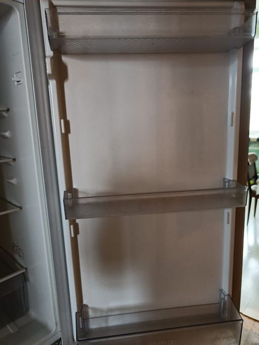 Продаётся  холодильник