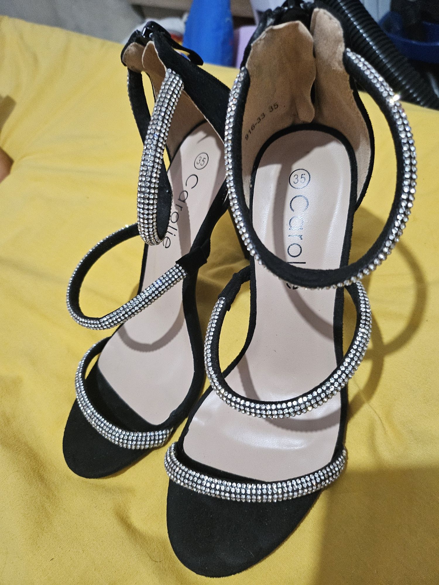 Sandale numarul 35 -36