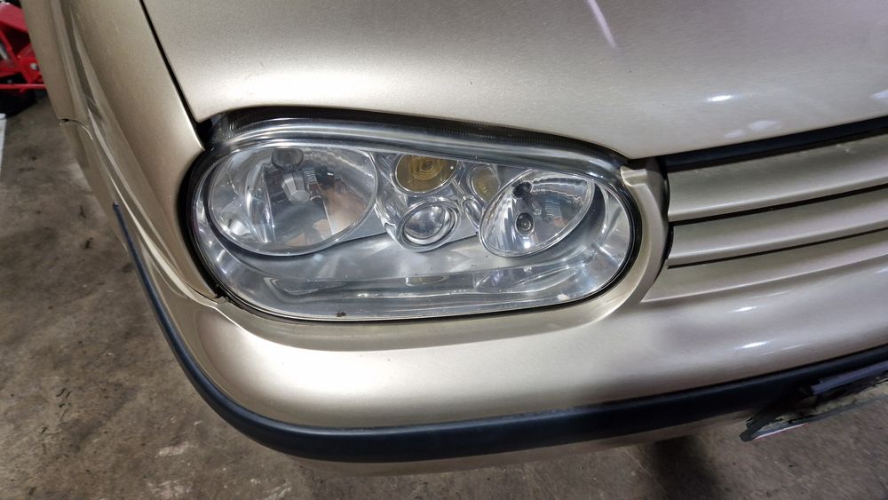 Far stanga dreapta Vw Golf 4