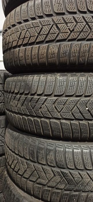 4бр.зимни гуми 225/45/18 Pirelli