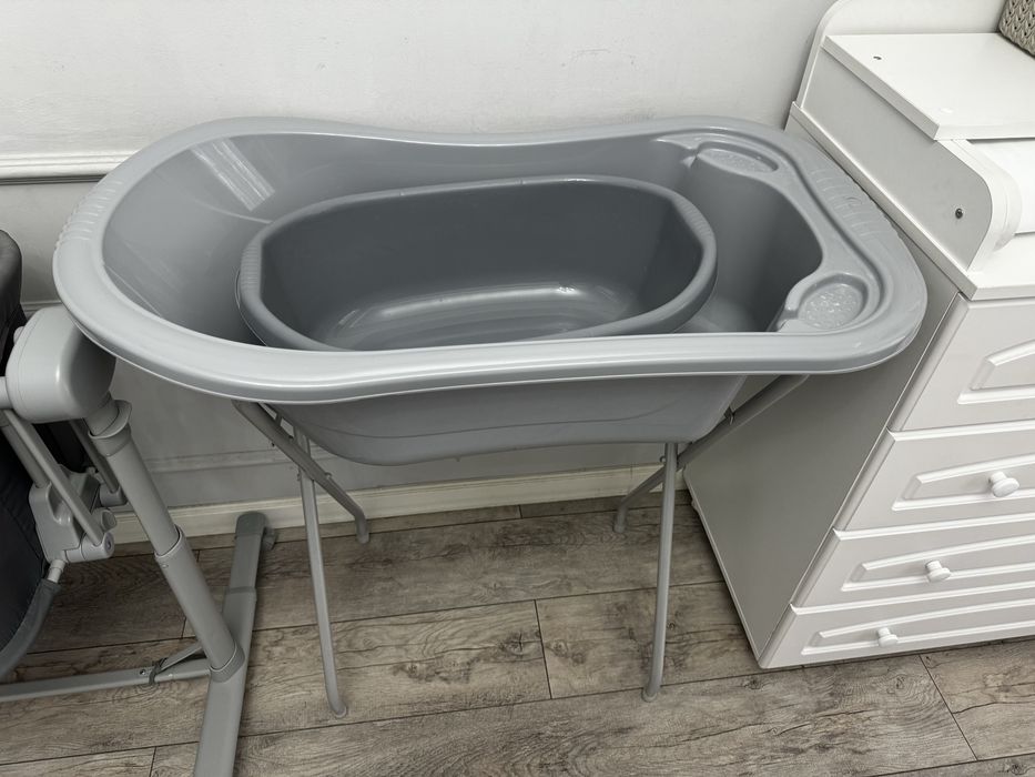 Детская ванночка с подставкой