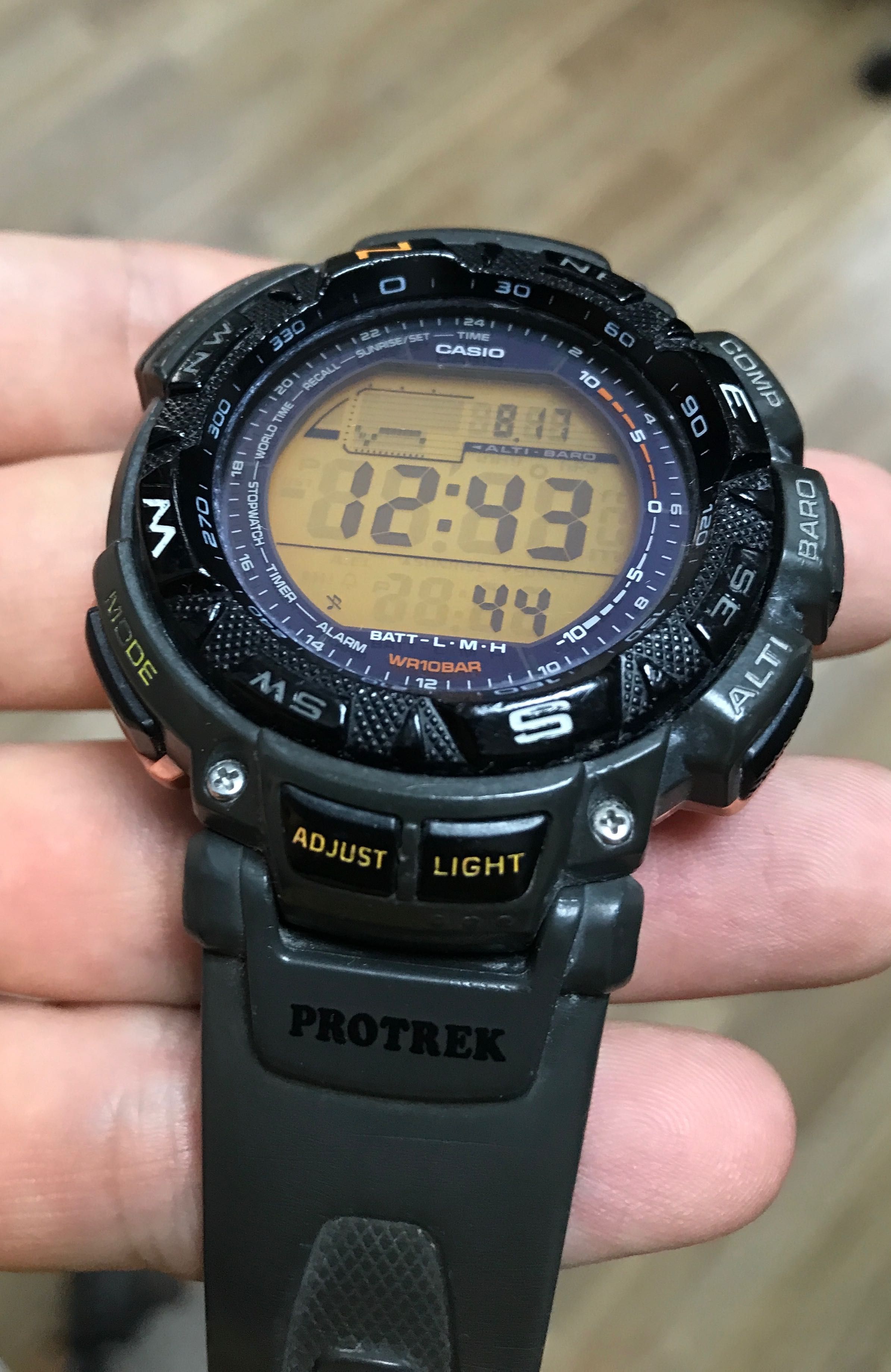 Casio Pro Trek PRG-240 Solar Stainless Компас Алти/Баро Термометър