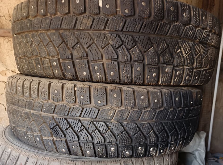 Продам покрышки зима