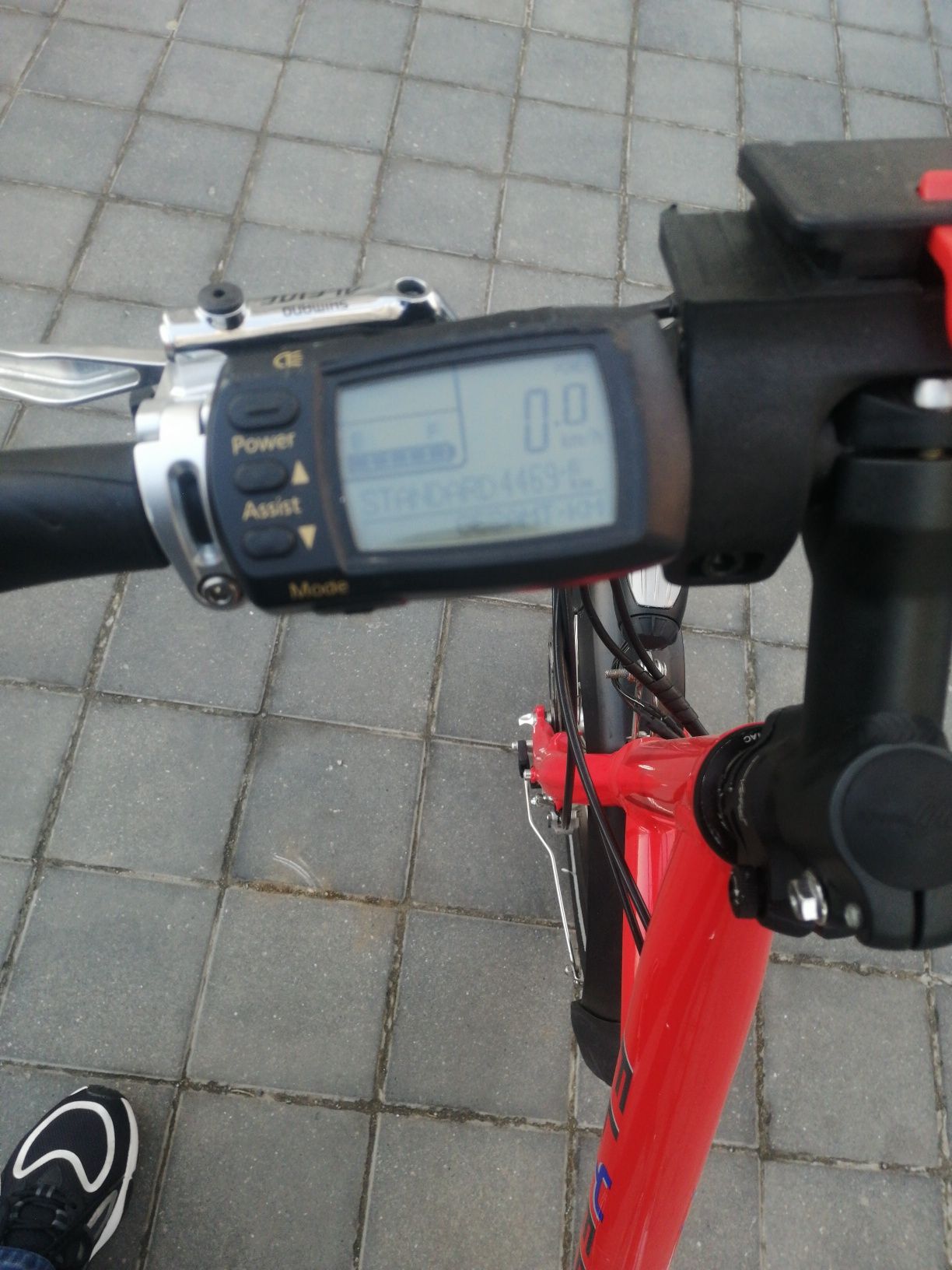 Bicicleta Flyer asistata electric, roti pe 20