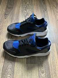 Vând Nike Huarache mărime 42.5