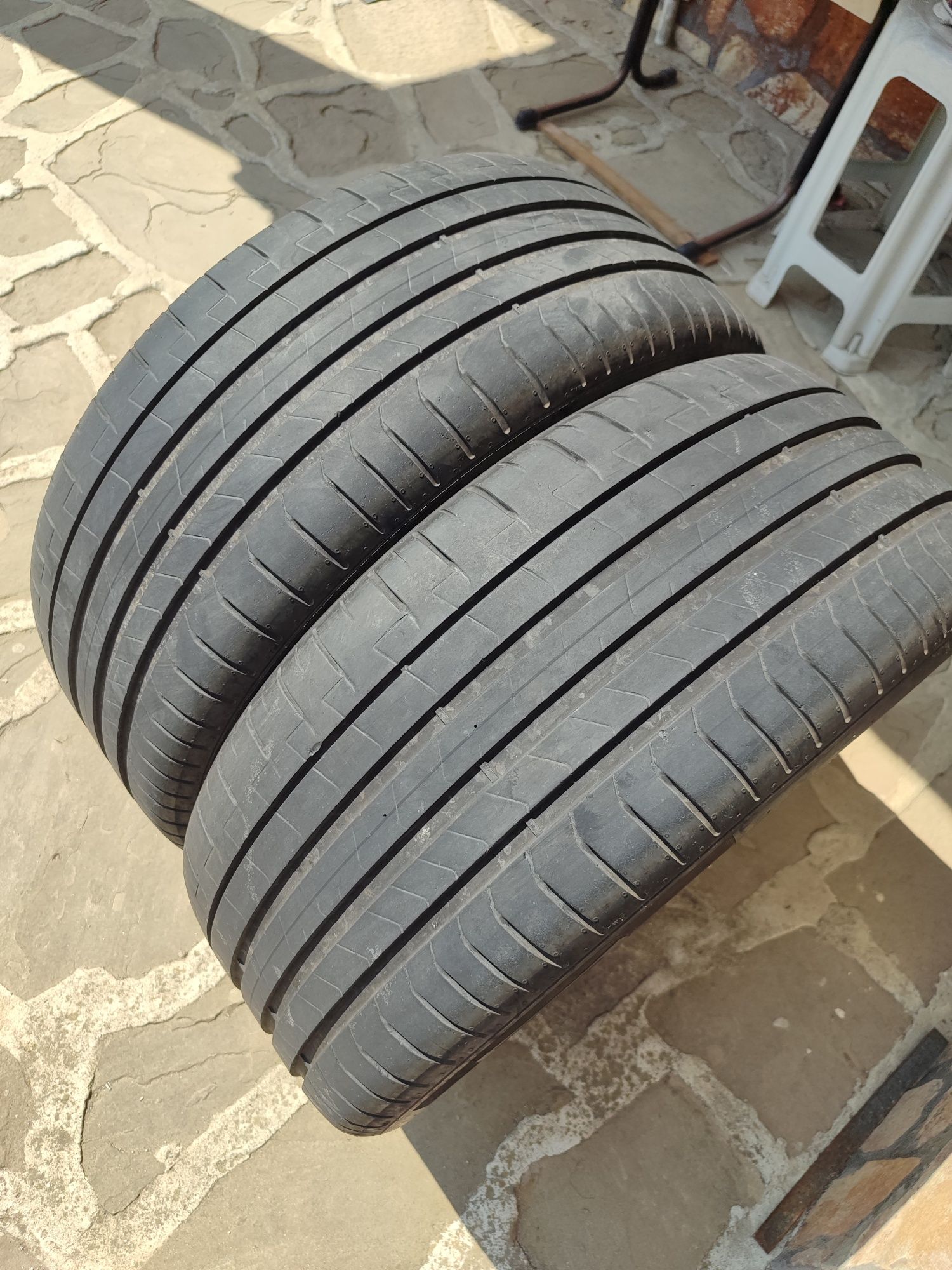 Гуми 245/45/18 Pirelli 4 броя