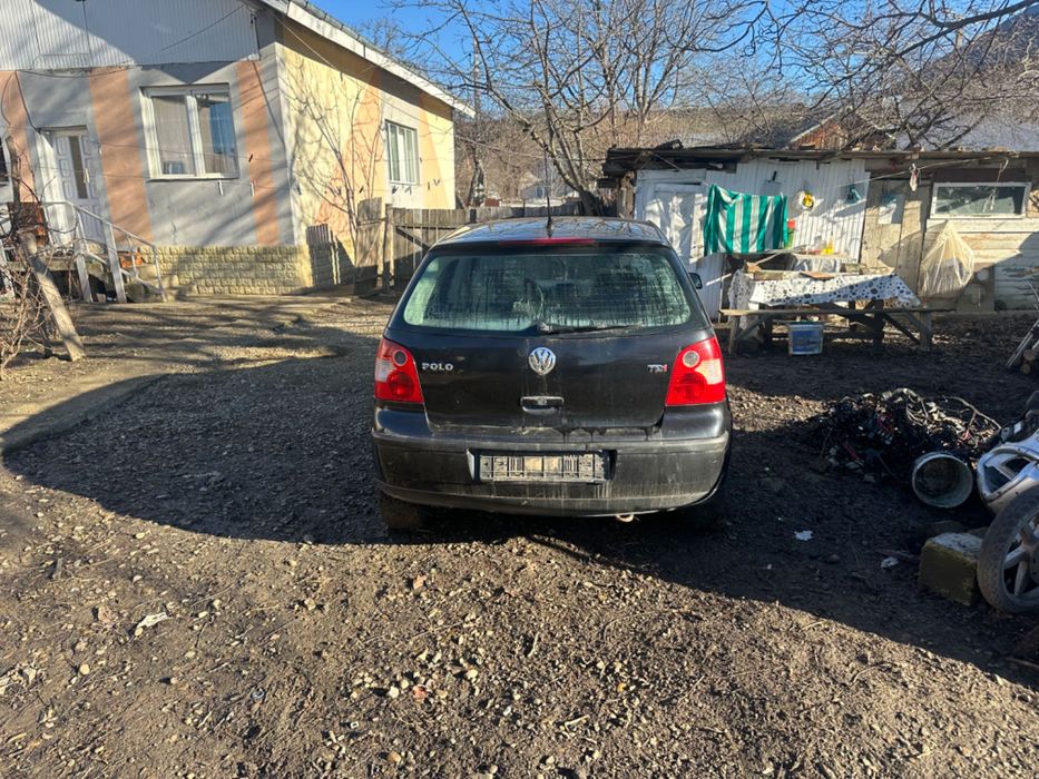Dezmembrez volkswagen polo 1.4 tdi 2004 motor cutie capota tot