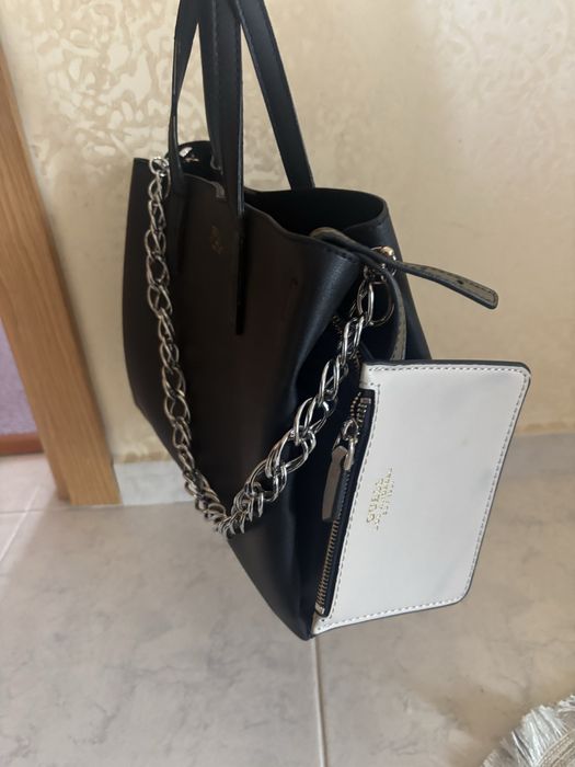 Чанта дамска Guess