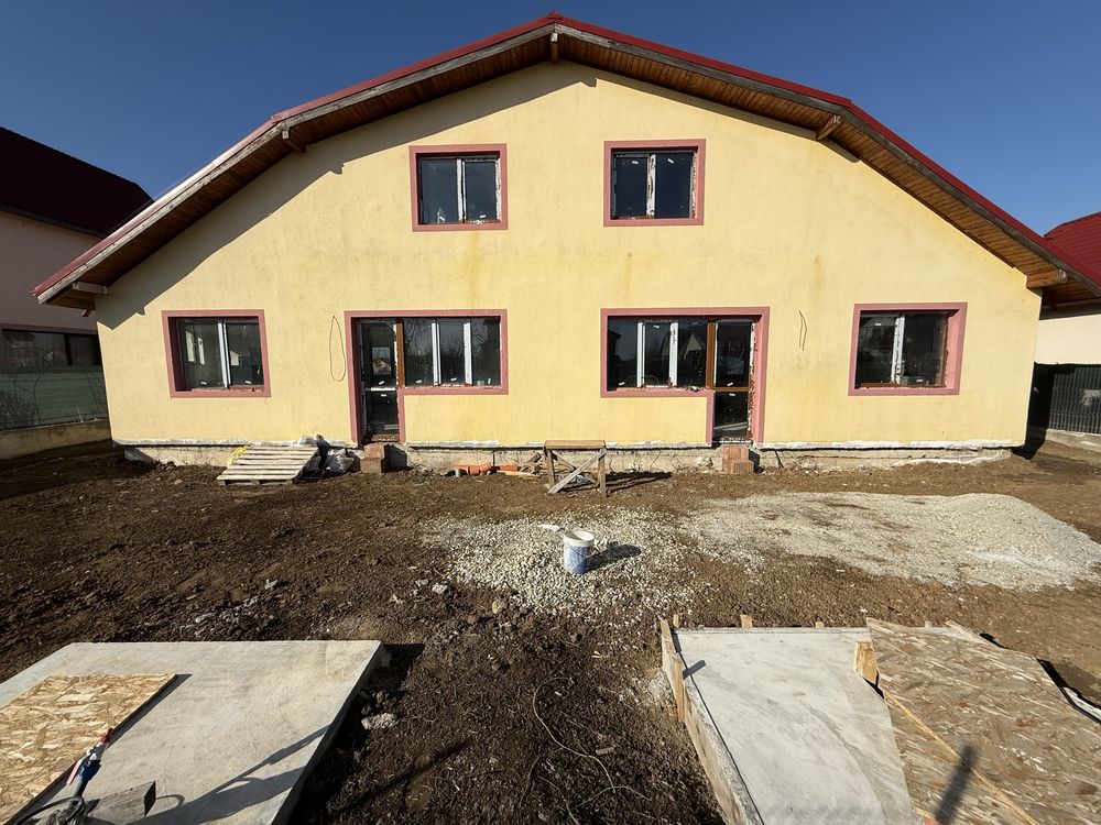 Intreg duplex la pret de casa - Oportunitate unica