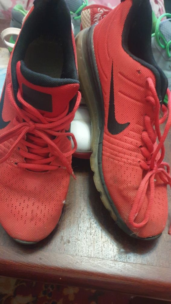 Лот маратонки NIKE цени от 20лв