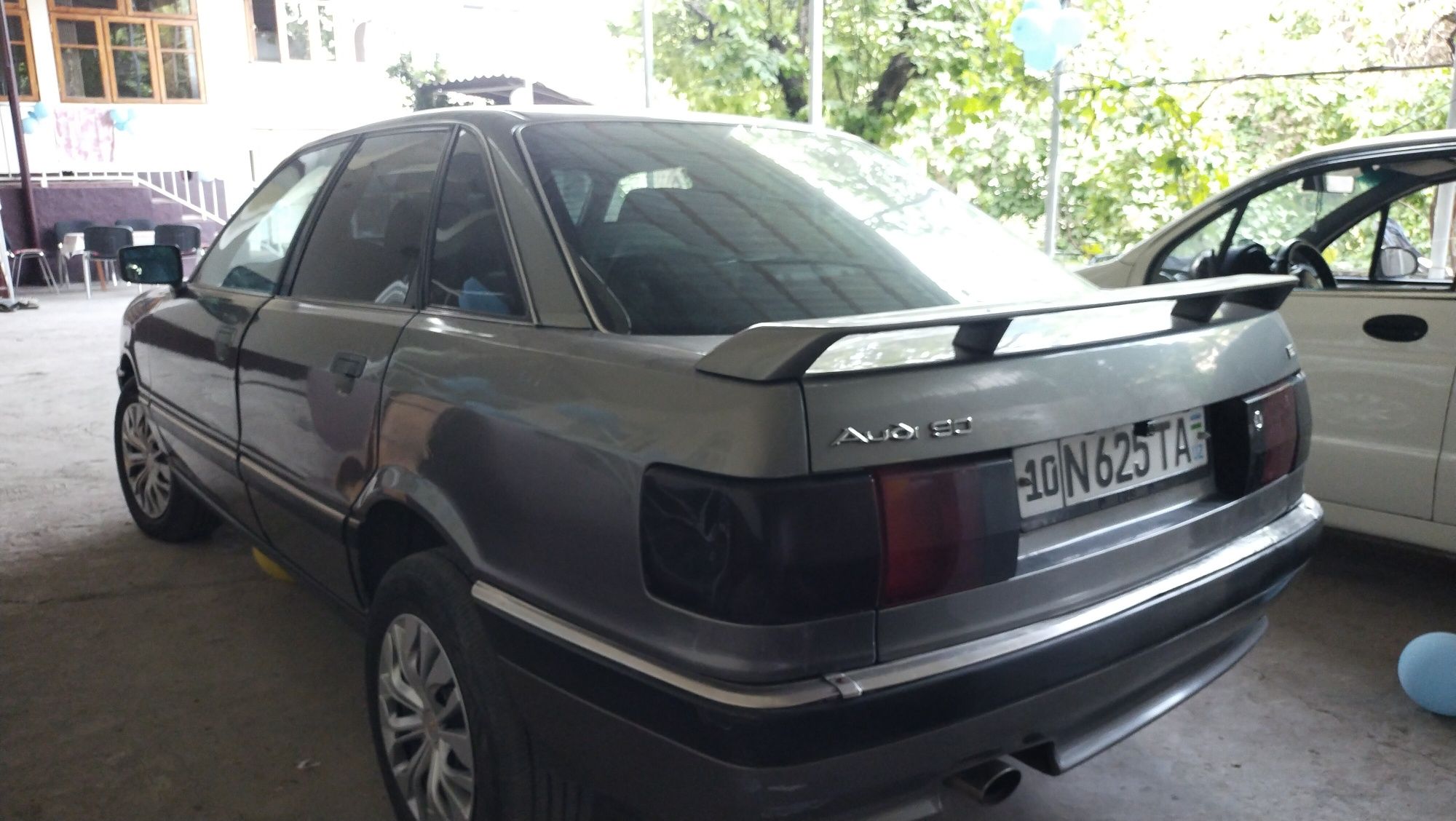 Audi  90 gaz bor