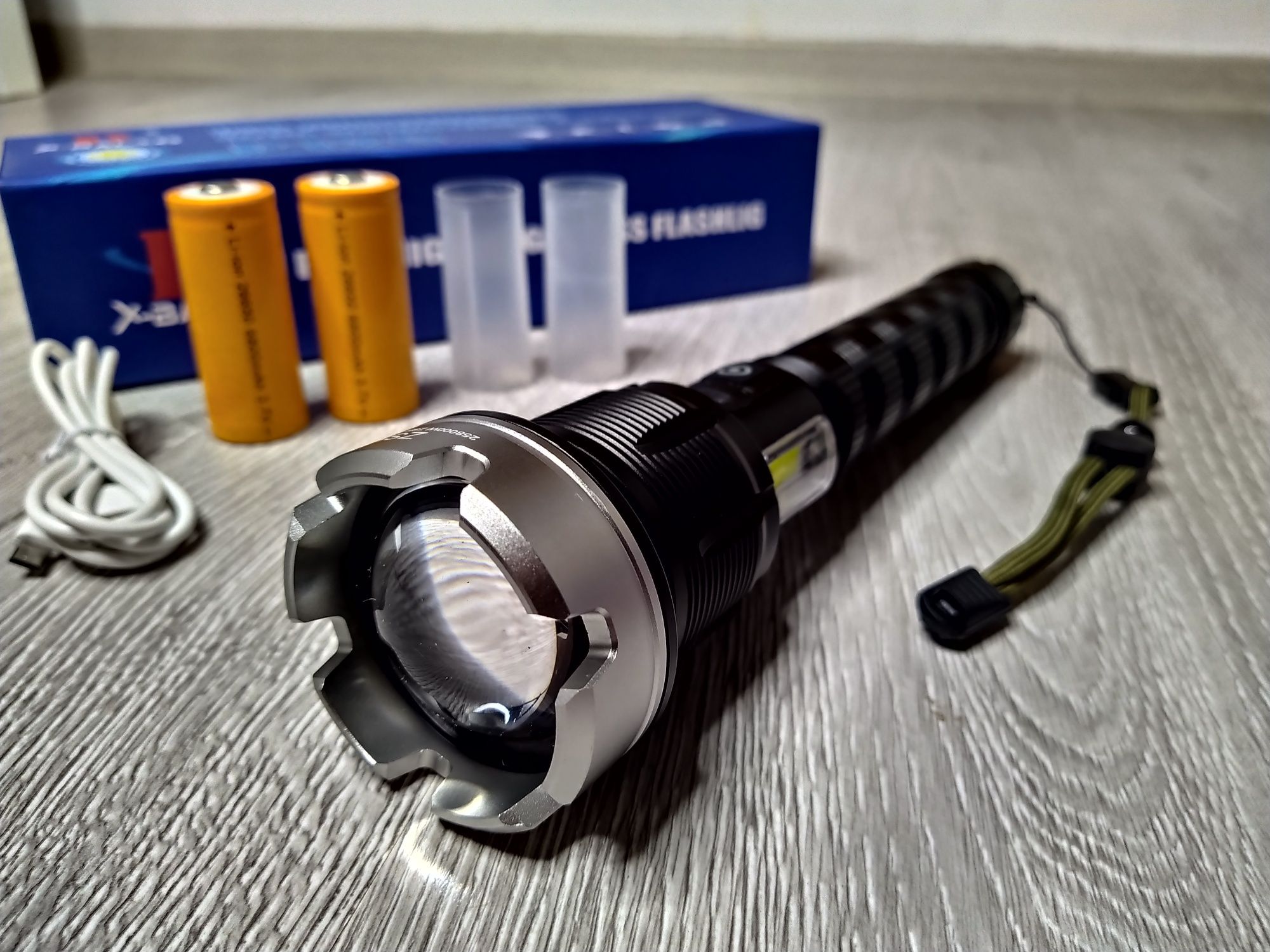 CREE XHP120  Lanterna PROFESIONALA, 100% metal cu led twelvecore + COB