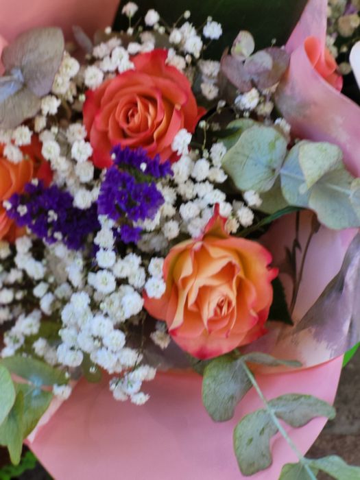 Цветя онлайн  или на място  -ул.Кричим 20