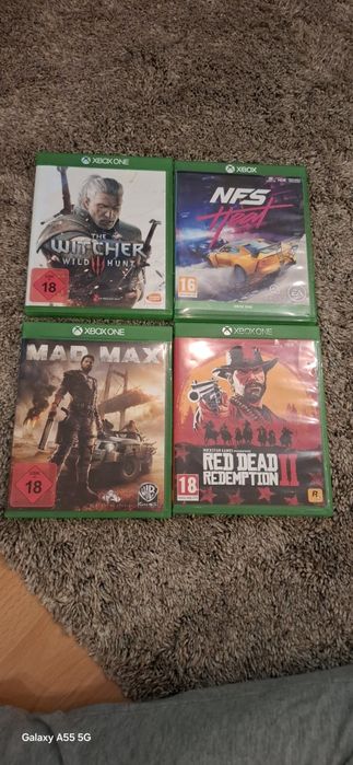 Vând 4 jocuri de Xbox one
