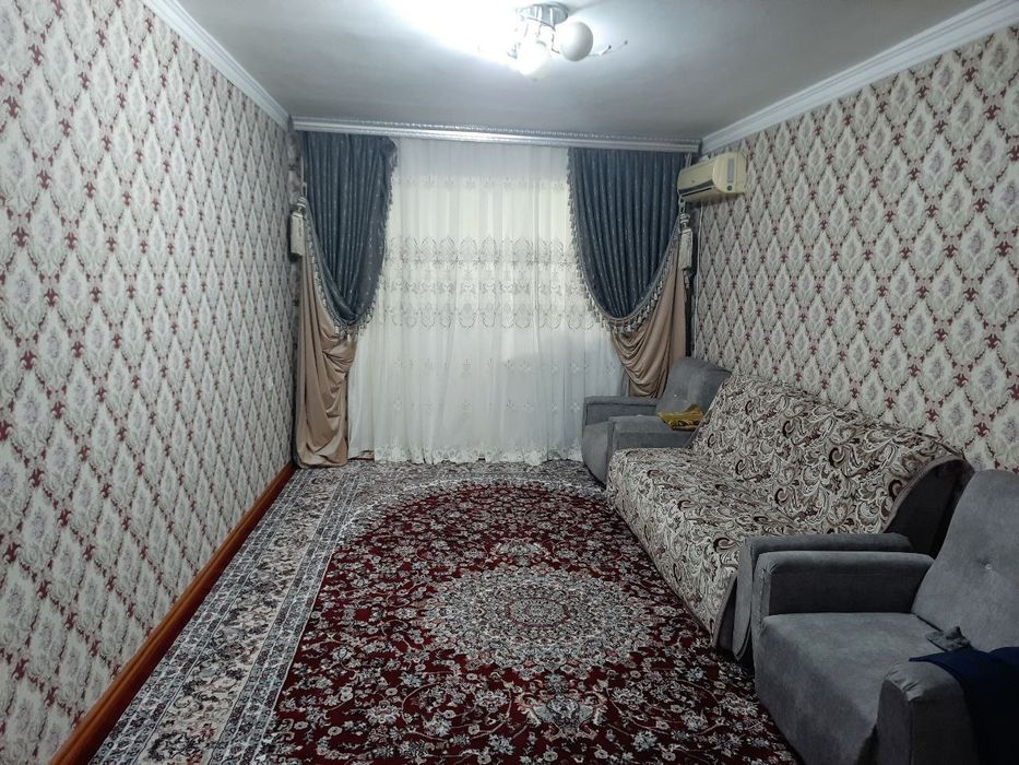 Чиланзар Е 2хонали квартира сотилади Балкон 2/6 Орр;Метро Хамза