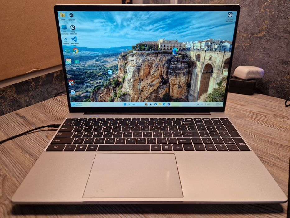 Ноутбук Hydra для работы