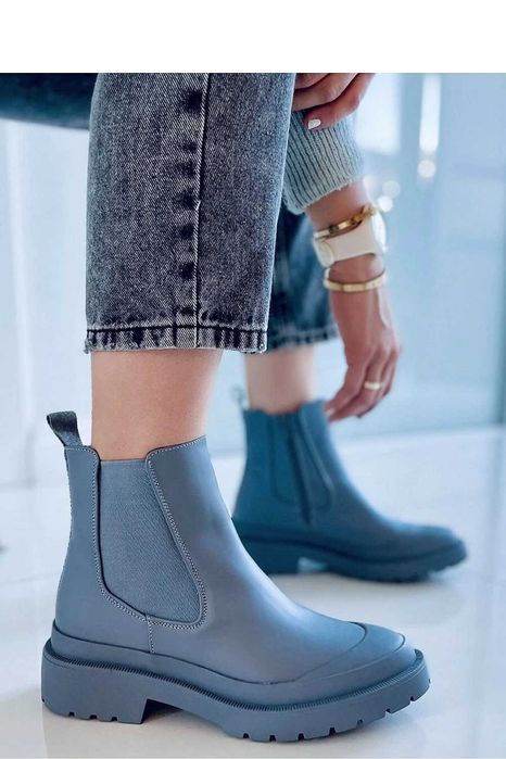 Ghete dama cu finisaj mat