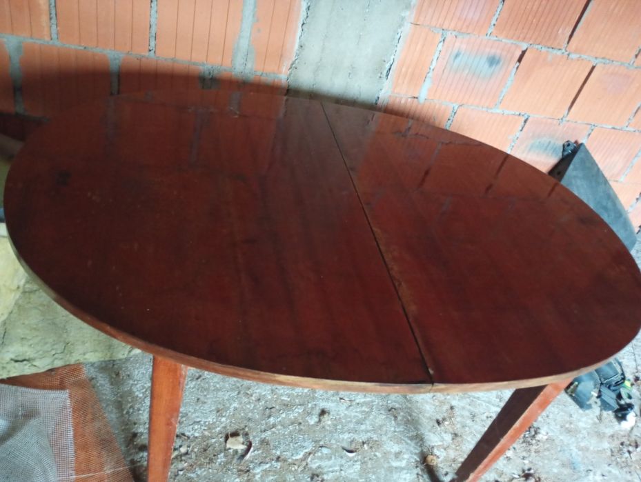 Masa ovala lemn masiv