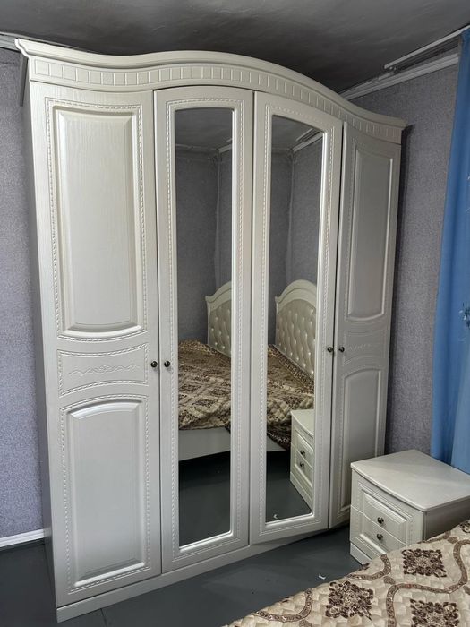 Продаю спальню гарнитур в отличном состоянии!