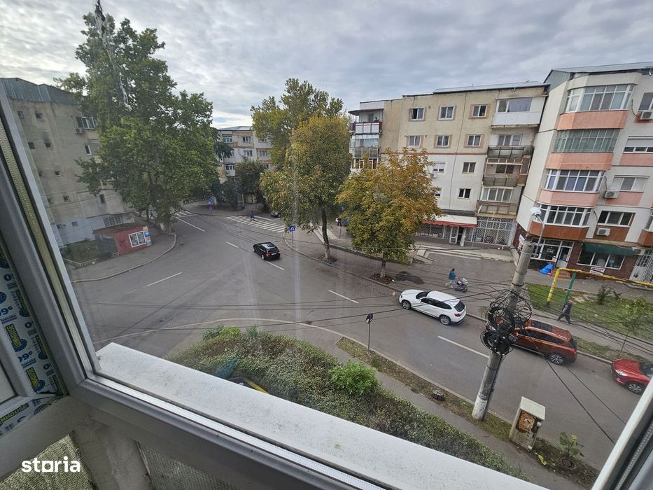 Vand ap cu 3 camere str. Dunarea - Posta 4