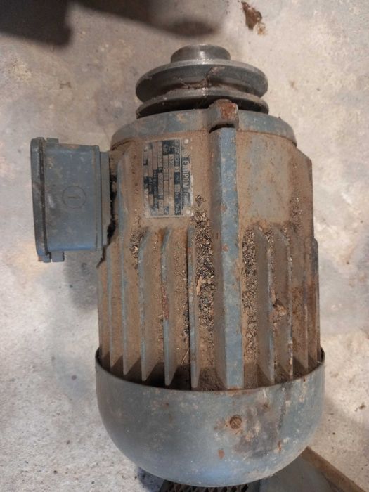 Трифазни електрически двигатели