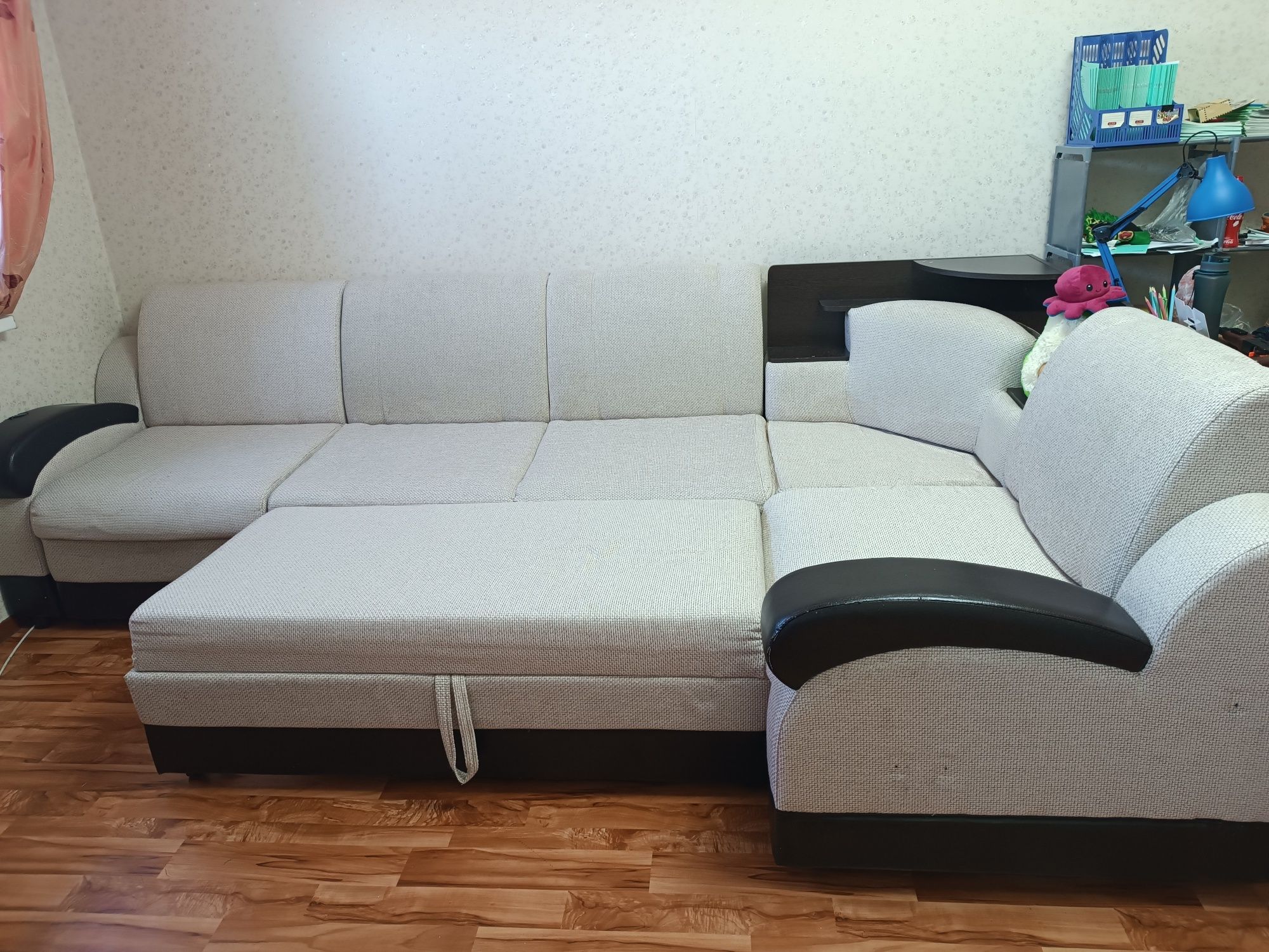 Продам диван бу, в хорошем состоянии.