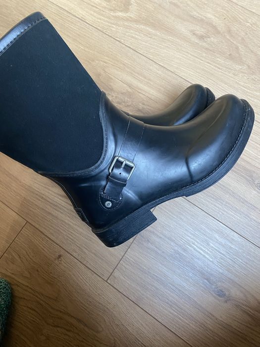 Ботуши UGG -нови