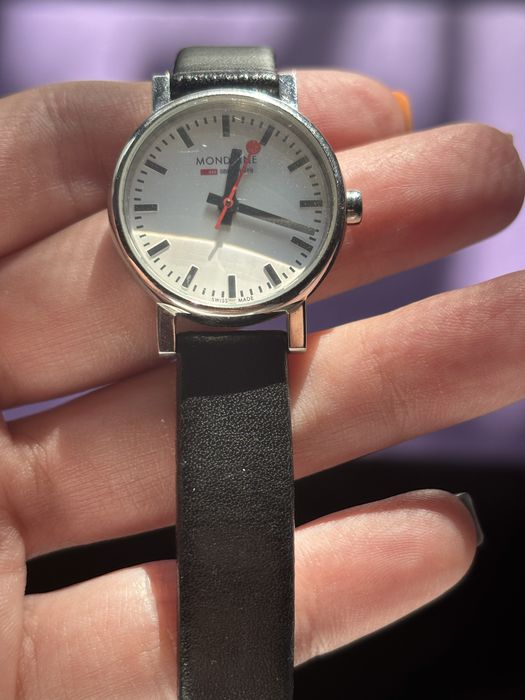 MONDAINE EVO Petite 30301 дамски швейцарски часовник