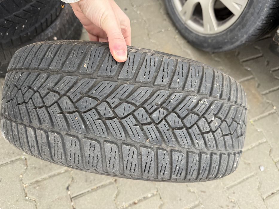 Vand 4 cauciucuri iarna 195/55/r15