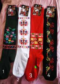 Чорапи с шевици и фолклорни мотиви