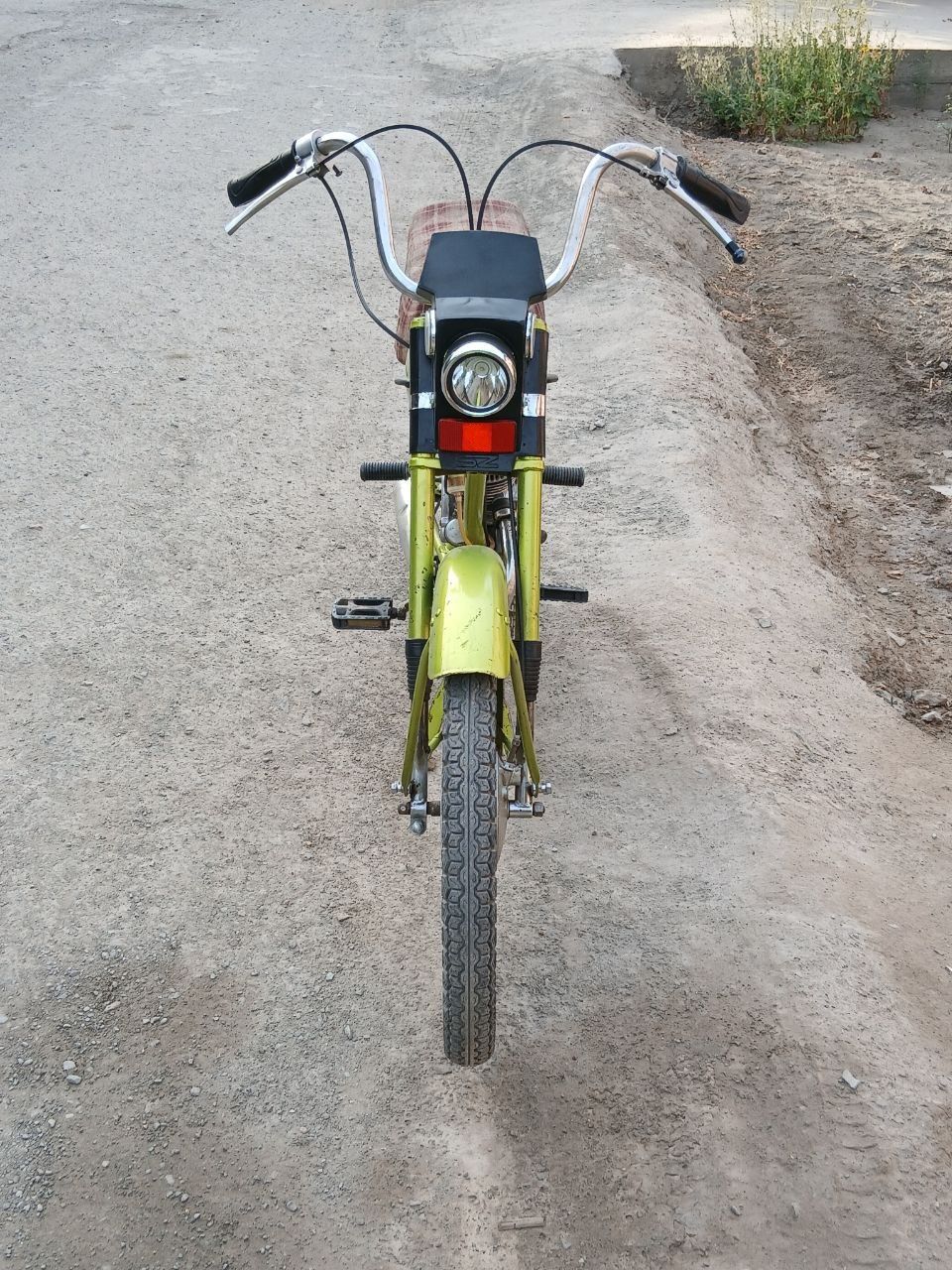 Moped riga sotiladi
