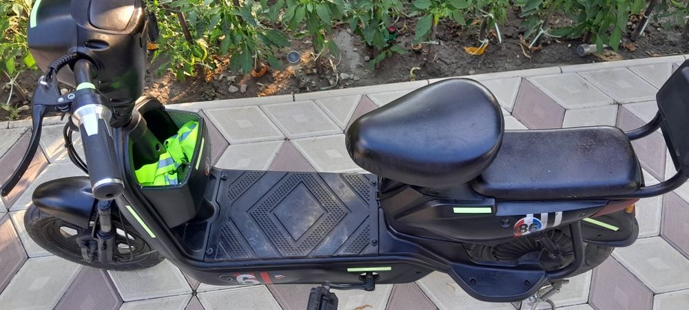 Scuter Electric 350W 20Ah cu Pedale Bicicleta Electrica