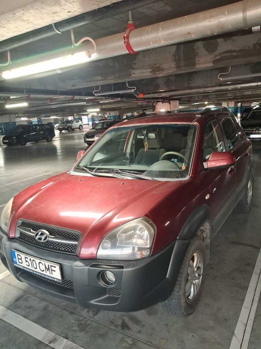 Vand Hyundai Tucson 4x4 cu GPL