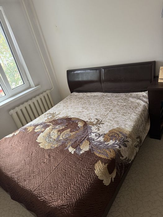 Продам спальный гарнитур