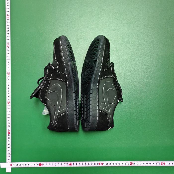 Jordan 1 TS Black Phantom