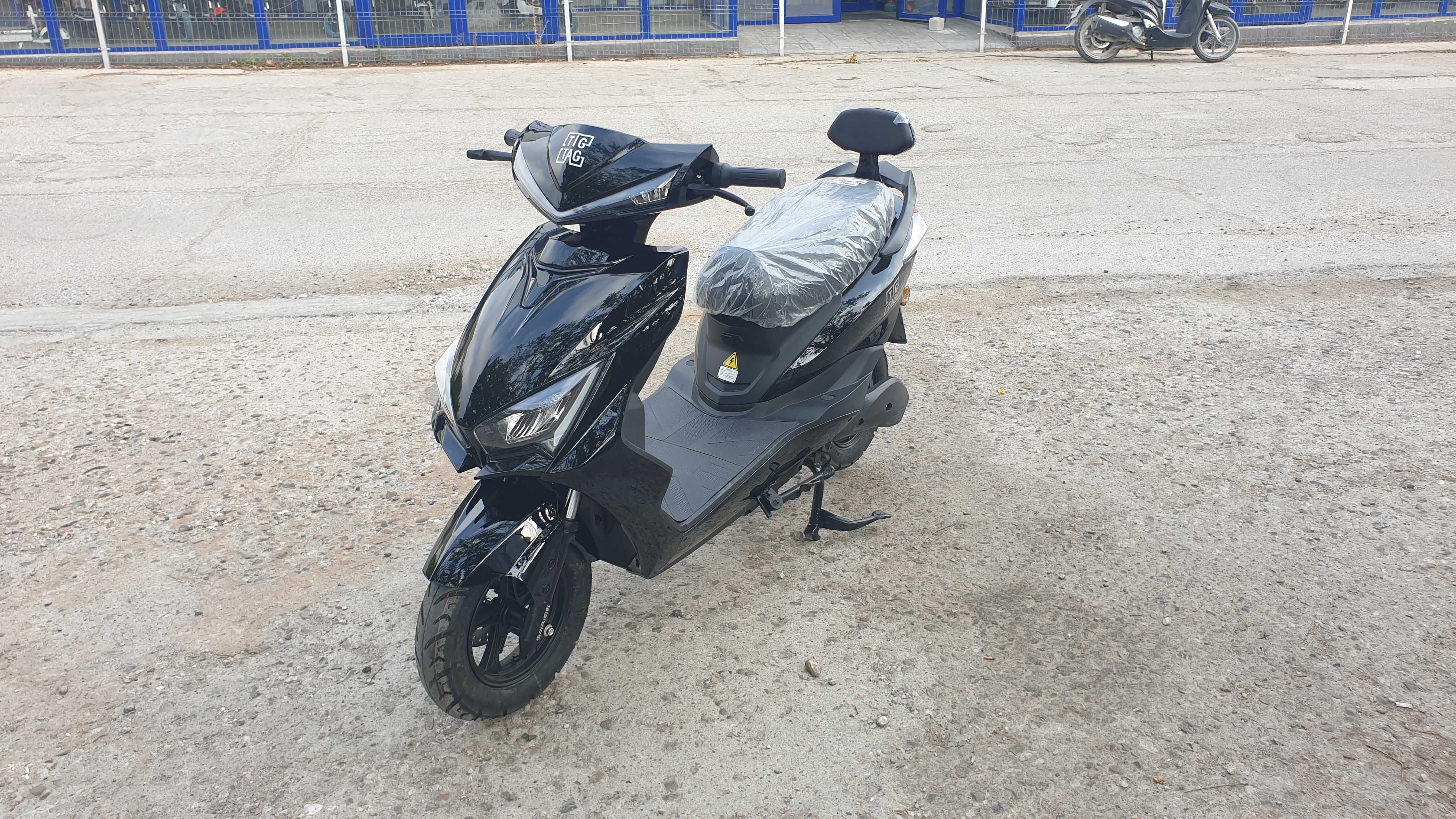 Електрически скутер модел ZG-S черен цвят 2000W с док КАТ
