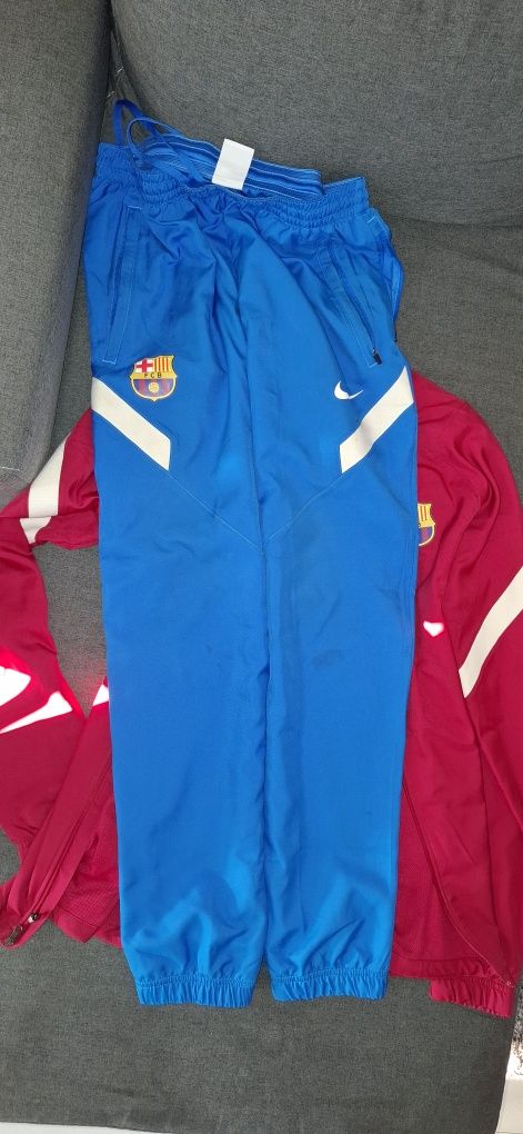Анцуг Nike Барселона + тениска