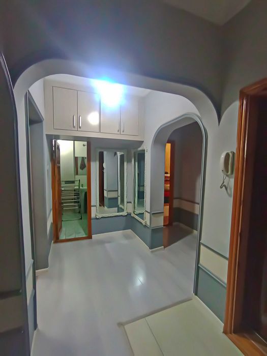 Чилонзор 20а 3/8/9    8 этаж 3хона