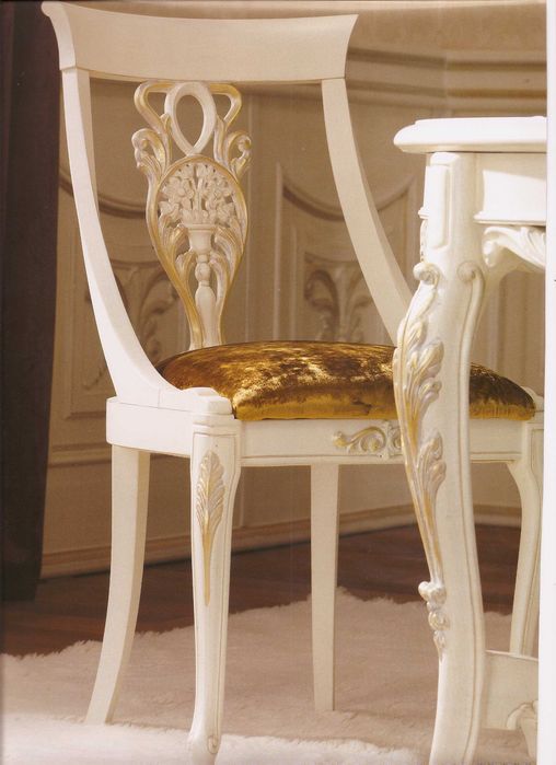 Usa, portal si masa sculptate si pictate manual, fabricate in Italia