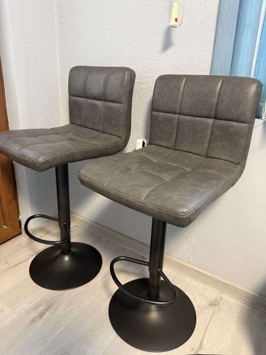 Нови бар столове - 2 бр.