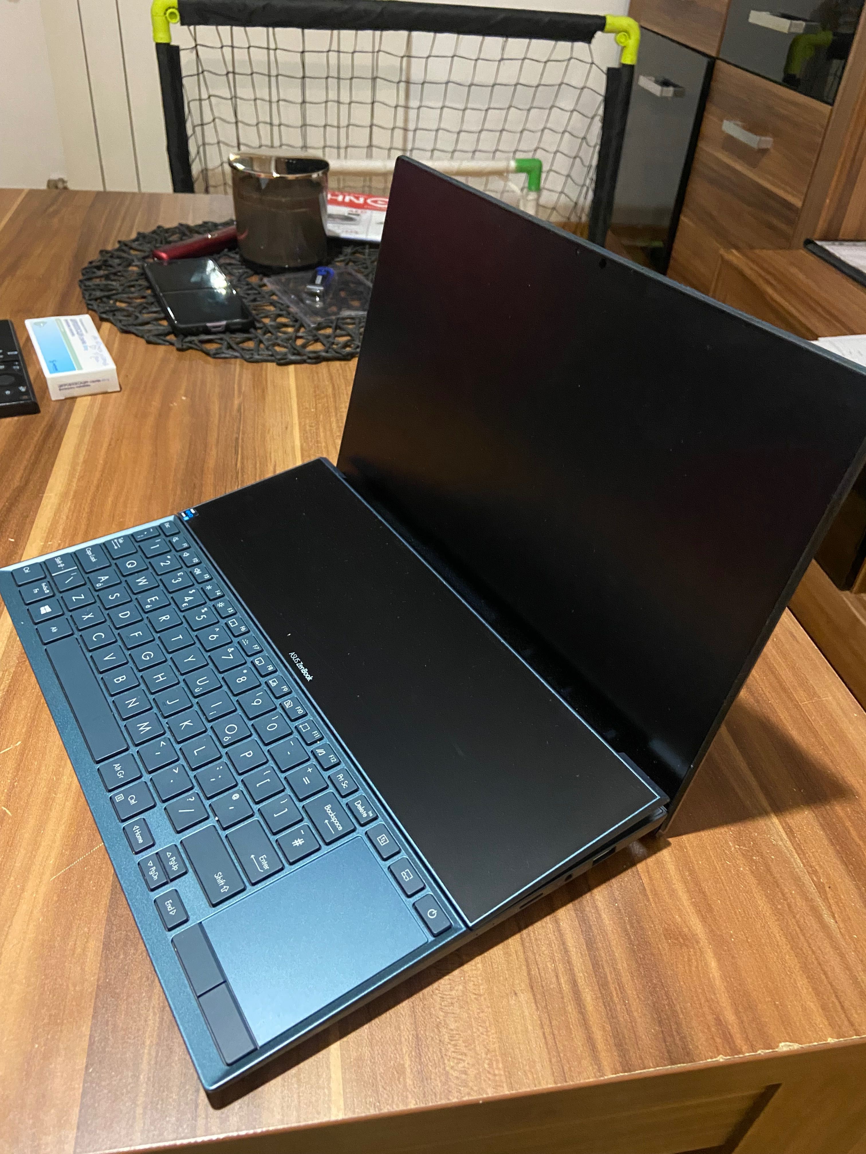 ASUS ZenBook Pro Duo 15