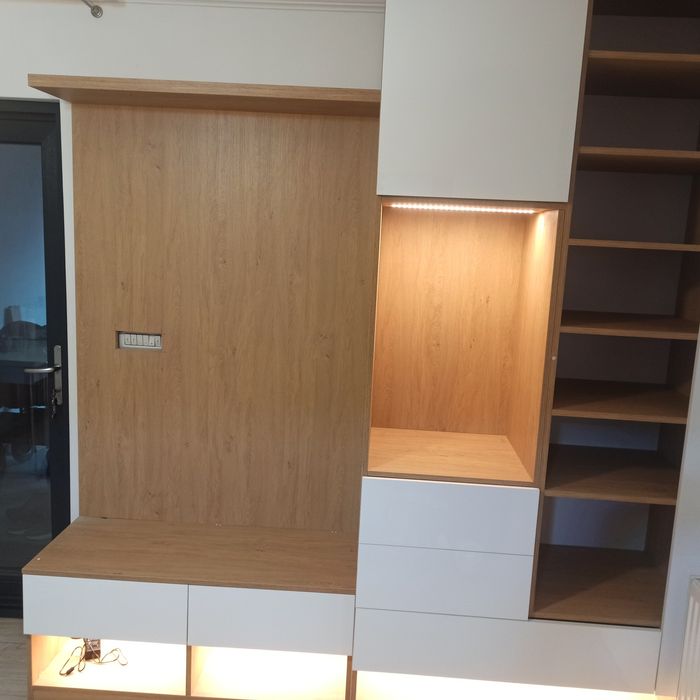 Execut mobila la comanda