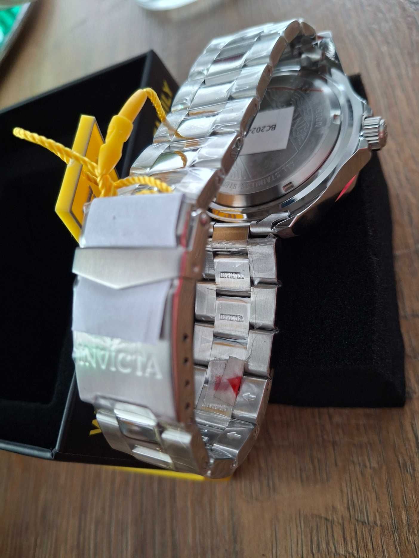Часовник - Invicta Grand Diver Men's Watch 47mm - нов с гаранция!